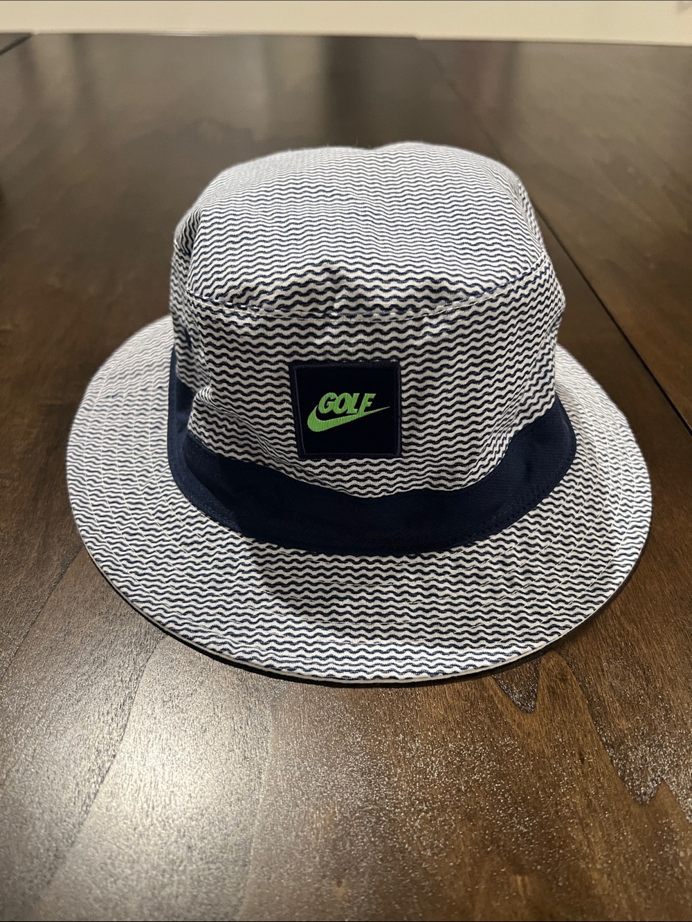 Nike Golf Navy & White Wavy-Print Bucket Hat with Neon Green Logo, reversible